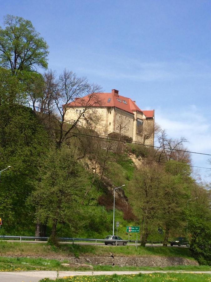 Apartament Pod Sanockim Zamkiem Sanok Esterno foto